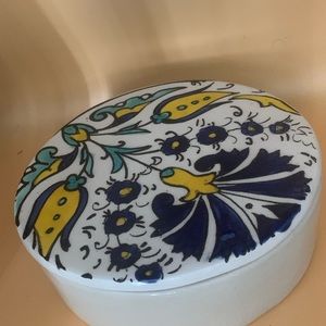 Round Container Bird Style.